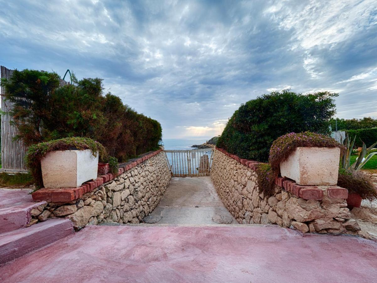 Il Varo A Mare Punta Braccetto Exteriör bild