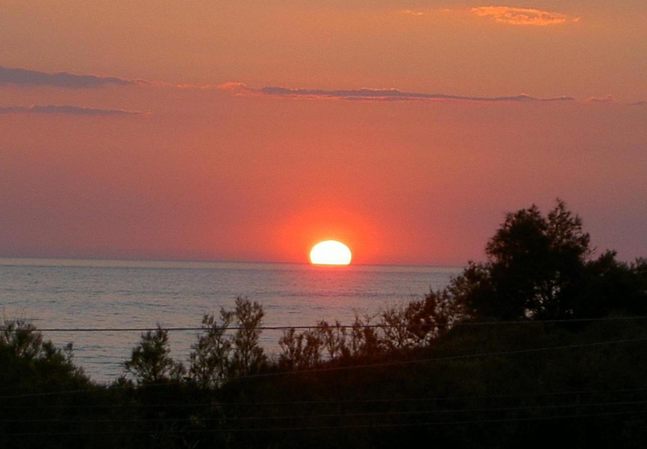 Il Varo A Mare Punta Braccetto Exteriör bild